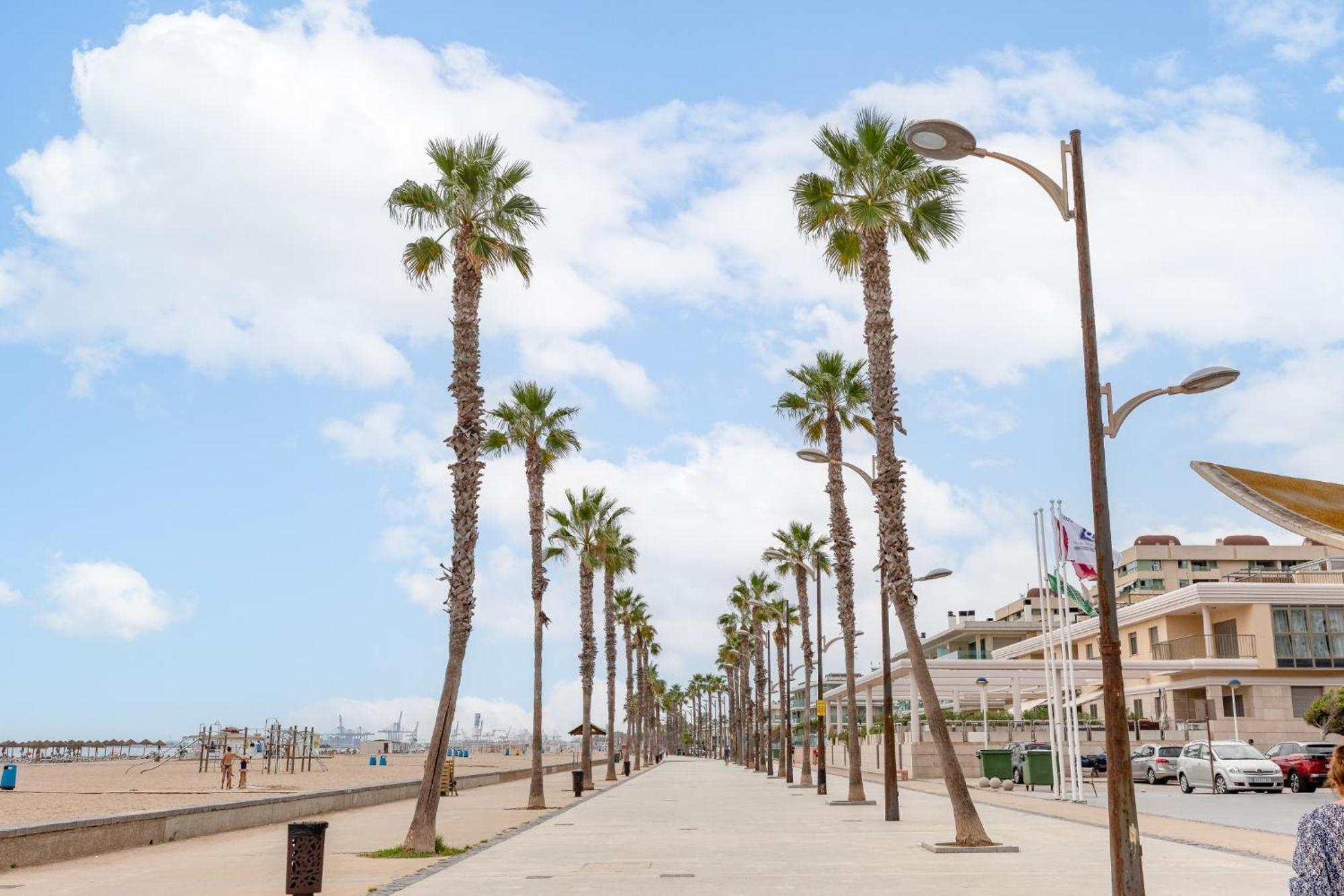 Beach 75 Metres Away Playa A 75 Metros Valencia Buitenkant foto